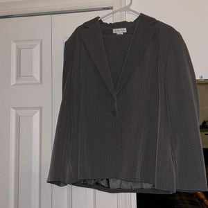 Women’s worthington pin striped pants suit